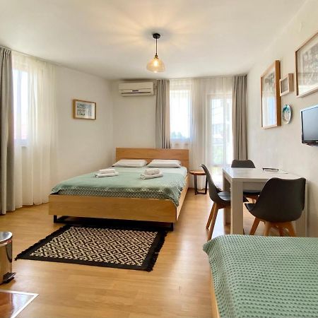 באר Apartments Rux De Luxe מראה חיצוני תמונה