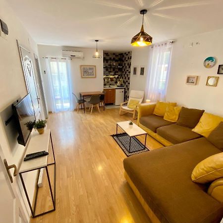 באר Apartments Rux De Luxe מראה חיצוני תמונה