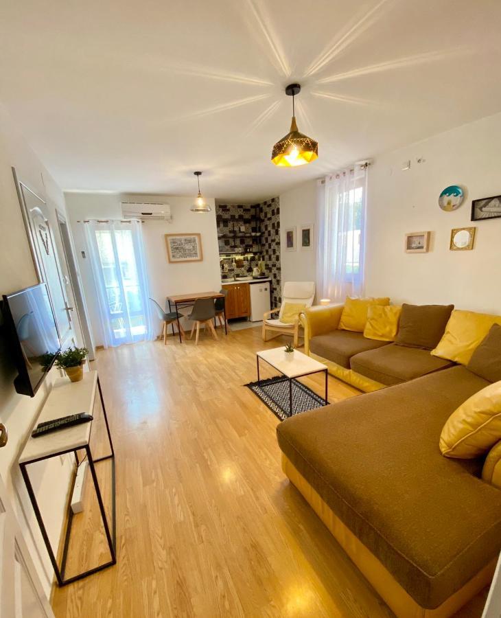 באר Apartments Rux De Luxe מראה חיצוני תמונה