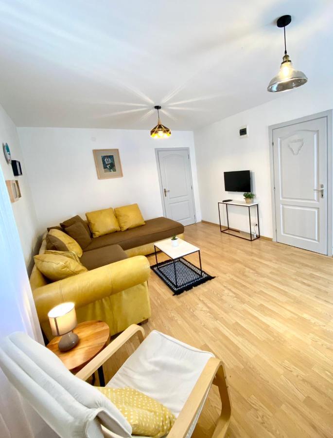 באר Apartments Rux De Luxe מראה חיצוני תמונה