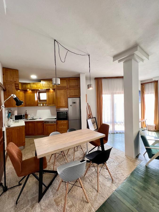באר Apartments Rux De Luxe מראה חיצוני תמונה