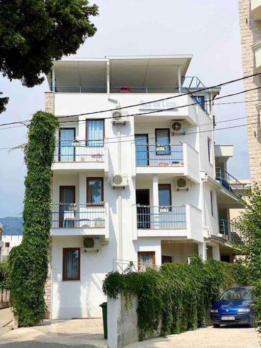 באר Apartments Rux De Luxe מראה חיצוני תמונה