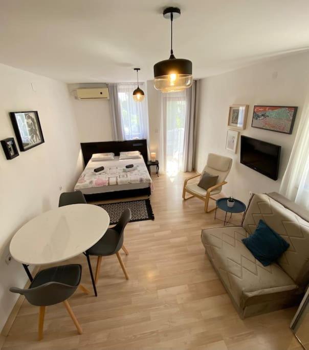 באר Apartments Rux De Luxe מראה חיצוני תמונה