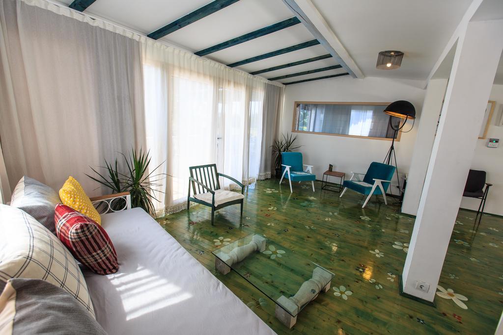 באר Apartments Rux De Luxe מראה חיצוני תמונה
